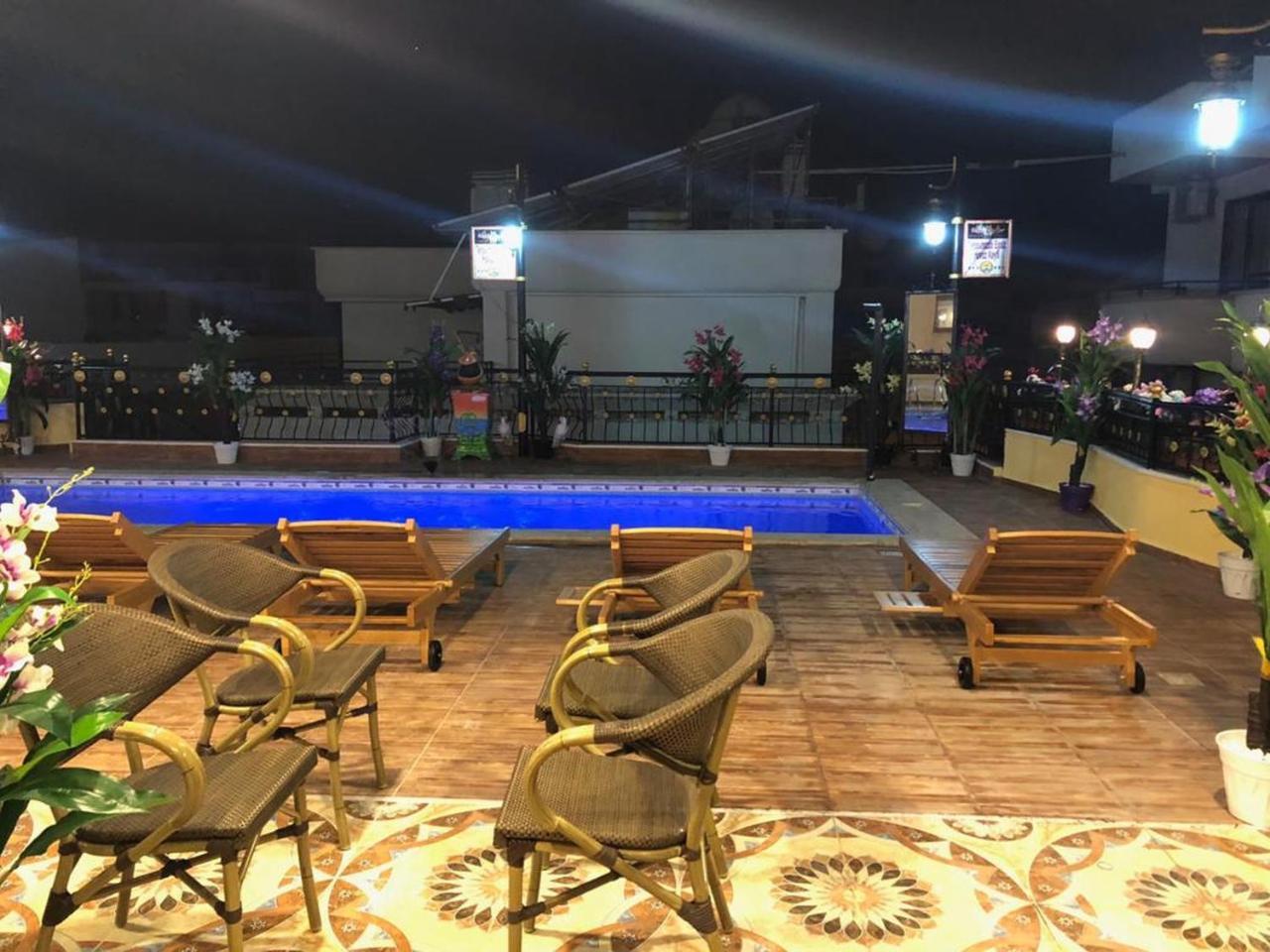Marko Pasa Konagi Kuşadası Buitenkant foto